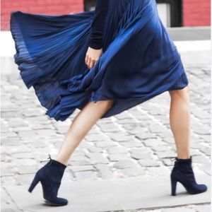 Stuart Weitzman mitten boots, Navy Blue.